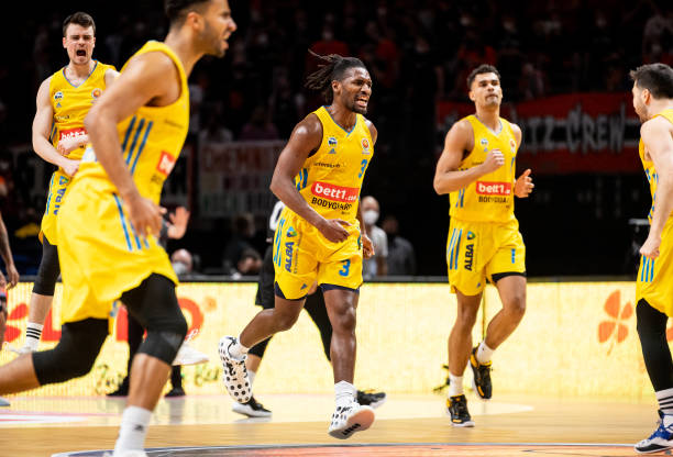 提供一个成 提供一个成